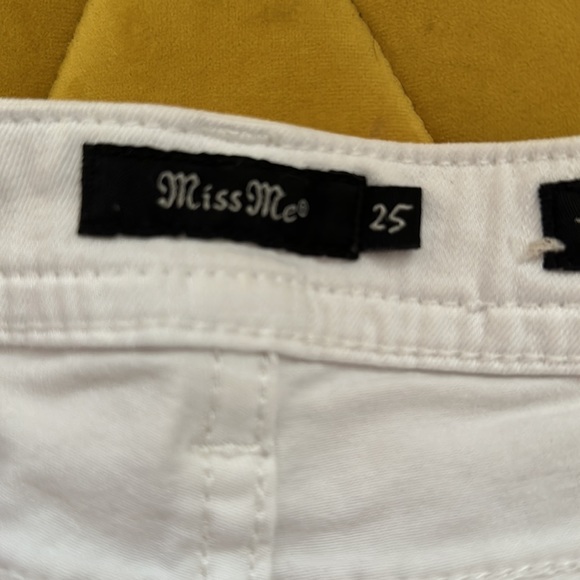 Miss Me Shorts White - Picture 5 of 8